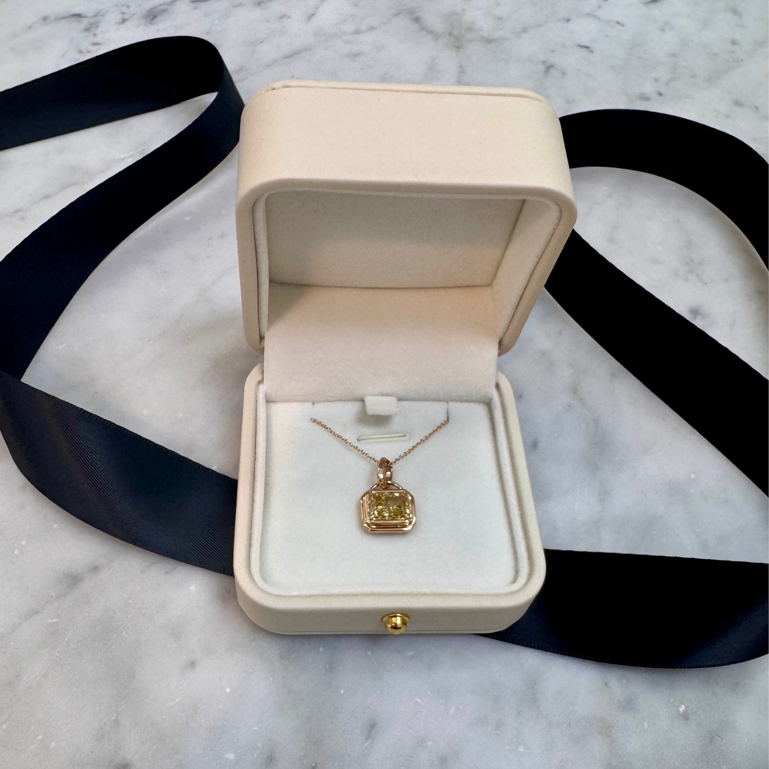 Fancy Yellow Diamond Necklace